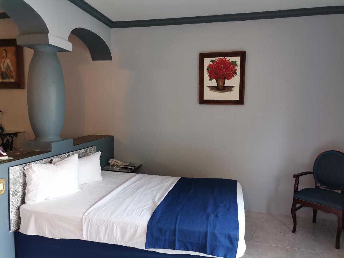 Gran Hotel Hacienda De La Noria Ακουασκαλιέντες Εξωτερικό φωτογραφία A room at the hotel